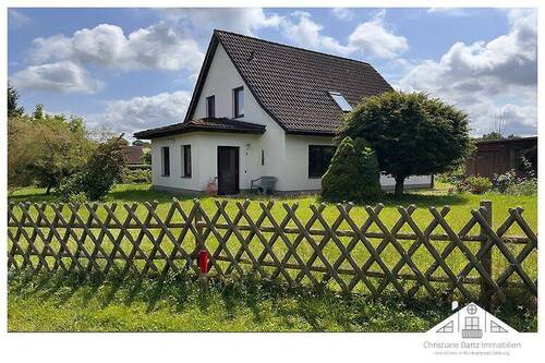 Straßenansicht vorn - Zwischen Wismar und Schwerin - Familieneigenheim in Moidentin zu verkaufen