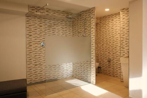 Sanitäreinrichtungen im Keller - 