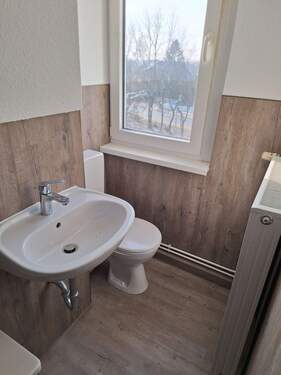 Bad - Etagenwohnung mit 31,60 m&sup2; in Wackerow zur Miete