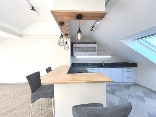 Küche - Etagenwohnung mit 86,80 m&sup2; in Kenn zur Miete