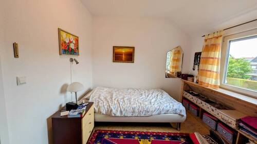 Schlafzimmer OG Rechts - 