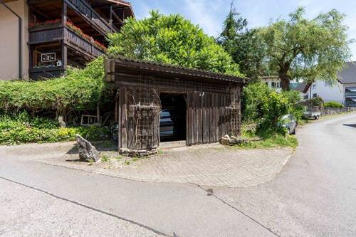 Carport & Stellplatz - 