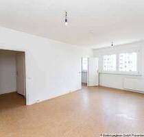 Bezugsfreie 1-Zimmer-Wohnung mit Aufzug in der 5. Etage - Berlin Neu-Hohenschönhausen