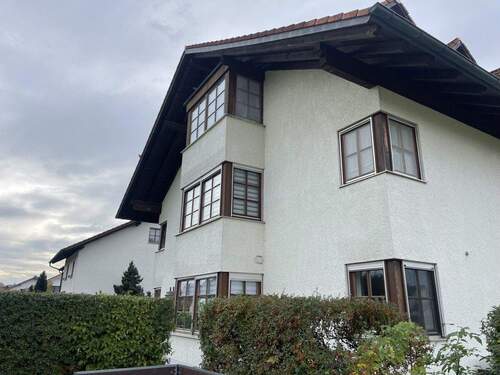 Titelbild - Attraktive 3-Zimmerwohnung im 1. OG mit großzügigem Balkon & Tiefgaragenstellplatz