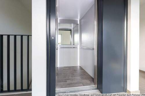 22 Fahrstuhl - 