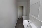 Beispiel Bad mit Wanne - 3 Zimmer Etagenwohnung zur Miete in Freiberg