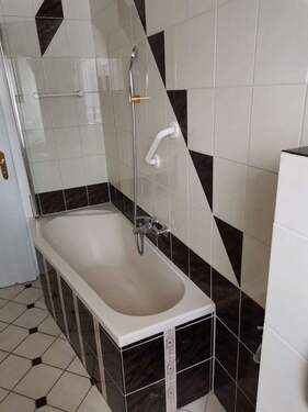 Altersgerechte Badwewanne - 