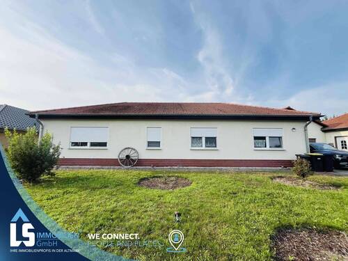 Hausansicht - Großes Haus mit schönem Grundstück in ruhiger Lage!