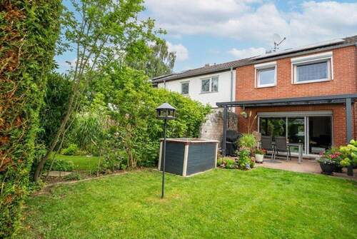 Rückansicht (saisonale Anpassung durch KI) - 4 Zimmer Reihenmittelhaus zum Kaufen in Hamburg