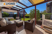 Überdachte Terrasse - Top Zustand! Gepflegtes Einfamilienhaus mit ausgebautem Dachgeschoss und Garten! Möbel rein, fertig!