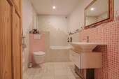kleines Badezimmer - 1 Zimmer Hotel, Pension, Gasthof zum Kaufen in Klettgau