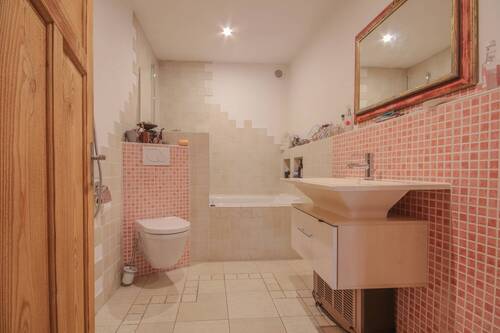 kleines Badezimmer - 1 Zimmer Hotel, Pension, Gasthof zum Kaufen in Klettgau