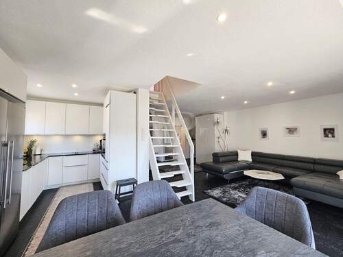 Modernes Interieur - 4 Zimmer Etagenwohnung zum Kaufen in Usingen