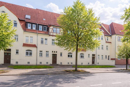 Haus Straße - moderne 2-Zimmerwohnung in Leipzig Engelsdorf, Erstbezug nach Sanierung mit Einbauküche
