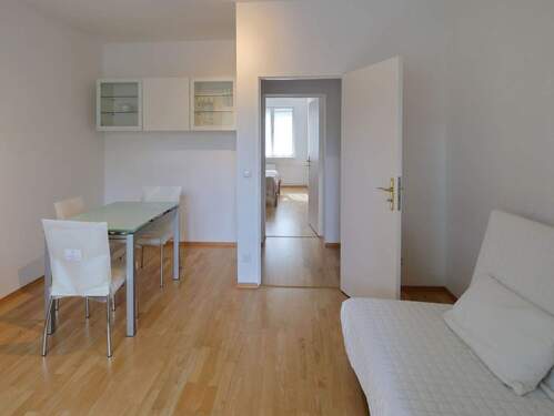 Wohnzimmer - 2 Zimmer Etagenwohnung zum Kaufen in Berlin