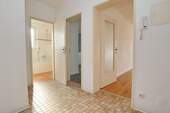 Flur - 3 Zimmer Etagenwohnung in Henstedt-Ulzburg