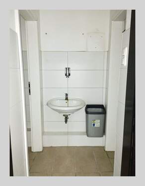 Sanitärbereich - Gewerbeobjekt (Büro, Produktion, Verkauf) in Kierspe
