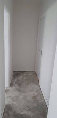 Flur/ Eingangsbereich - 2 Zimmer Etagenwohnung zur Miete in Husum