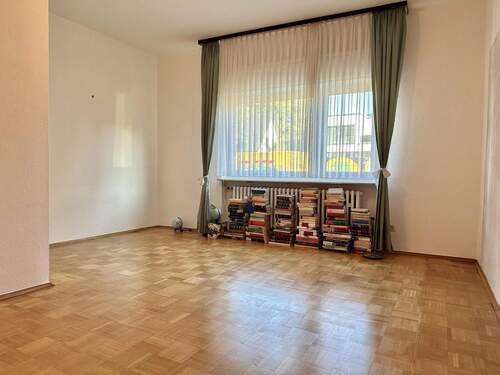 Kinderzimmer im Erdgeschoss - 