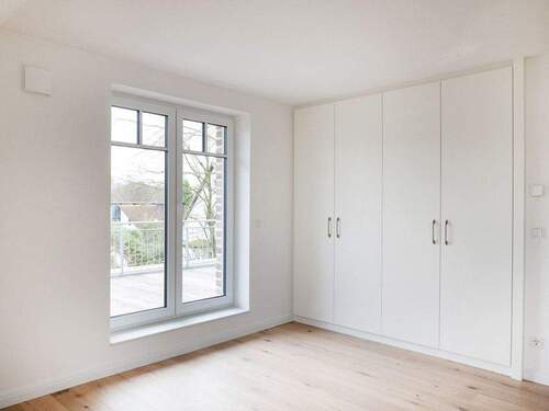 ...und Einbauschrank - 