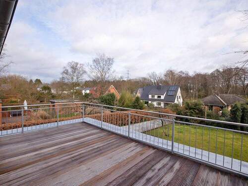 Blick von der Dachterrasse zum Garten - 