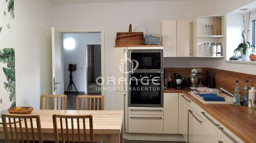 Küche mit Essbereich Richtung Diele - 