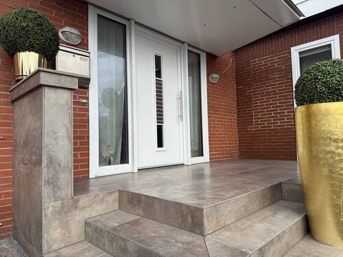 Eingangsbereich Haupthaus - 7 Zimmer Einfamilienhaus zum Kaufen in Varel / Büppel