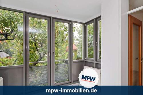 Küche - Großzügige Wohnung mit Balkon - mit moderner Ausstattung & toller Aufteilung