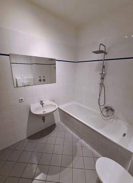 Badezimmer - Etagenwohnung mit 77,00 m&sup2; in Chemnitz zur Miete