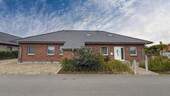 Frontansicht Gesamthaus - 5 Zimmer Bungalow zum Kaufen in Langballig