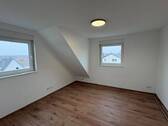 Neu entstanden: 2 schöne Zimmer im neuen Dachgeschoss. - 