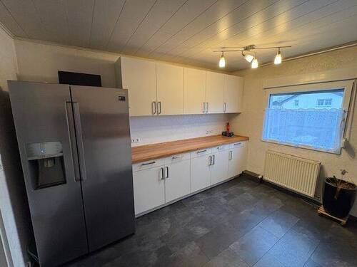 großer Kühlschrank, inklusive - 8 Zimmer Einfamilienhaus zum Kaufen in Worms
