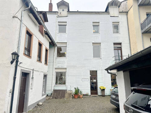 Rückansicht Wohnhaus - 1 Zimmer Mehrfamilienhaus, Wohnhaus in Bernkastel-Kues-Kues