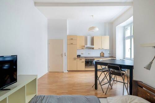 Bild 1 - Kleines, feines Studio nahe Traveplatz
