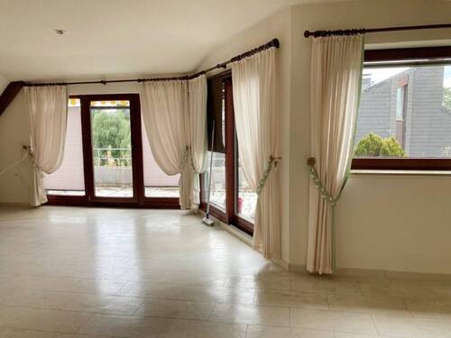 Wohnzimmer 3 - Etagenwohnung mit 81,00 m² in Bad Pyrmont zum Kaufen
