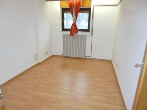 10-Hobbyraum im Souterrain .JPG - 