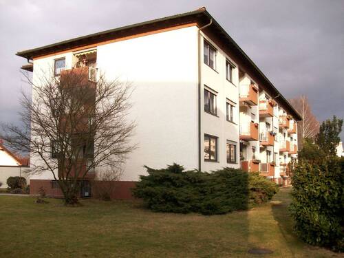 18- Haus-2 Zi.-ETW-2 OG. Groß-Krotzenburg .JPG - Schöne 2 Zimmer-Wohnung mit Balkon und separatem Hobby- Arbeitsraum und Garage, in guter und ruhiger Wohnlage von Großkrotzenburg.