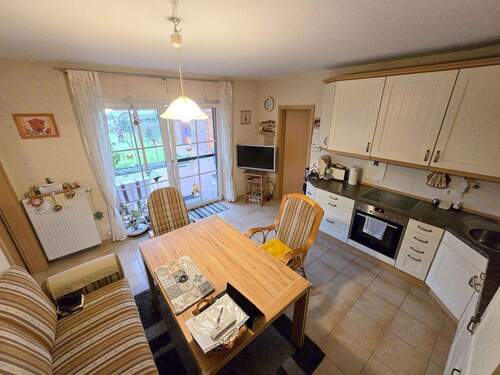 mit Ausgang zur Terrasse - 