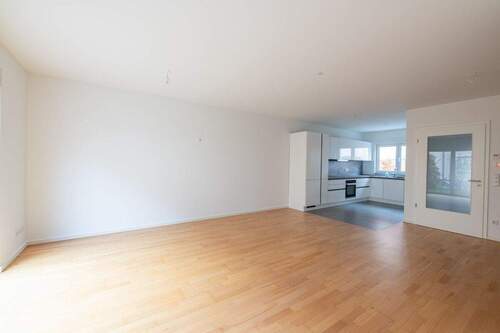 Wohnzimmer & Küche - 