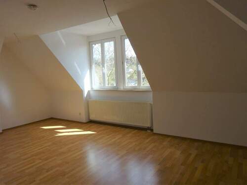 Wohnzimmer - Etagenwohnung mit 55,20 m&sup2; in Gera zur Miete