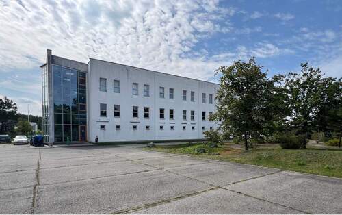 Bild 2 - Mehrfamilienhaus, Wohnhaus zum Kaufen in Hoyerswerda