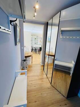 Flur mit Schrank - 