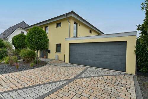 Garage - 6 Zimmer Einfamilienhaus in Lahnau