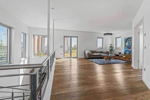 Wohnbereich - 8 Zimmer Etagenwohnung in Berlin