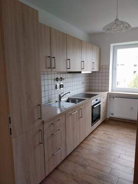 Küche - Modernisierte 3-Zimmer-Wohnung mit großem Süd-West-Balkon - sonniges Wohnen mit Komfort