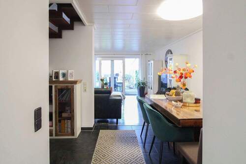 Flur EG I - 6 Zimmer Reihenmittelhaus in Delmenhorst