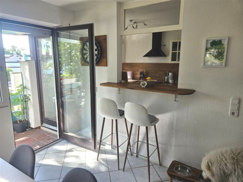 Durchreiche zur Küche - 