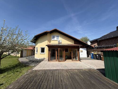 Terrasse und Wintergarten - 
