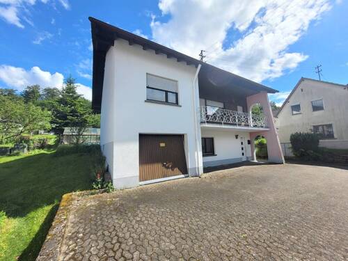 Außenansicht 2 - 7 Zimmer Mehrfamilienhaus, Wohnhaus zum Kaufen in Baden Baden