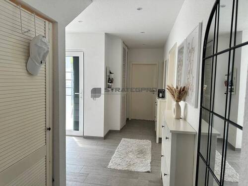 Diele - 4 Zimmer Einfamilienhaus zum Kaufen in Hanhofen